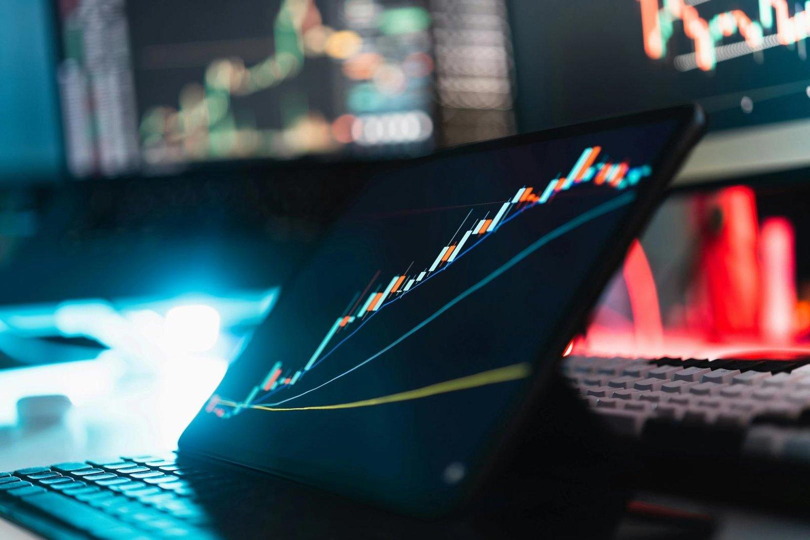 Bitcoin ETFs Experience $221 Million Inflow, Ending 10-Day Outflow Period