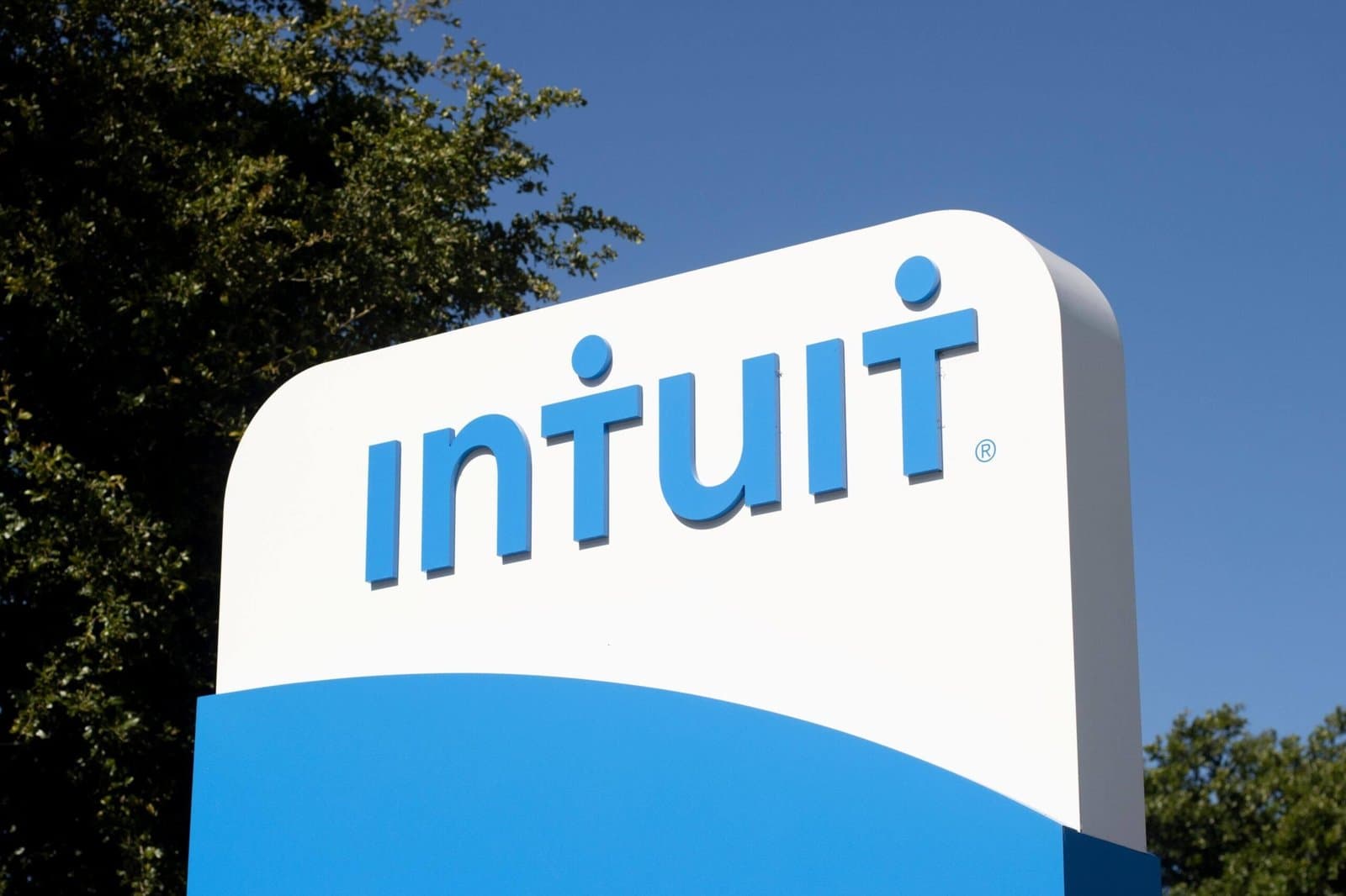 Investors Show Resilience Despite Intuit's Legal Challenges