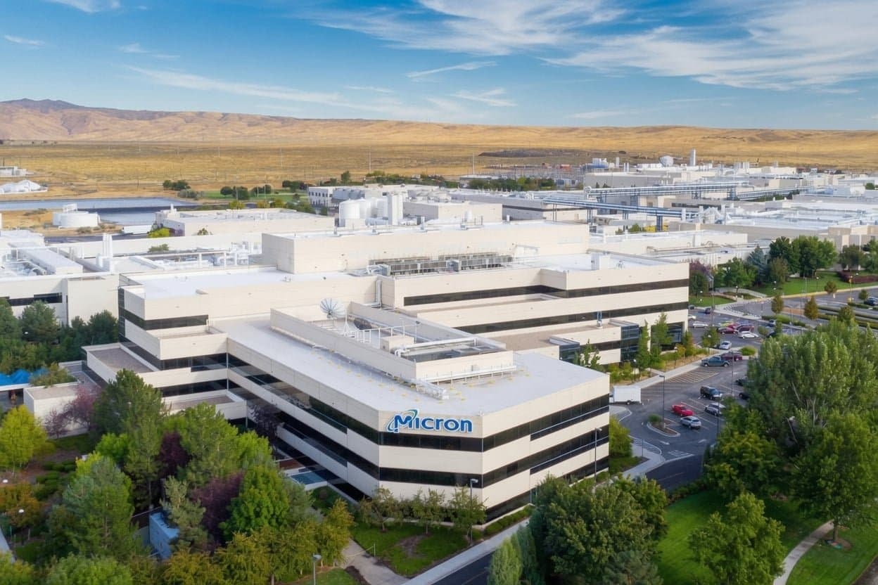 Micron Faces Pressure as CEO Offloads $45 Million in Stocks