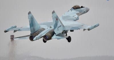 Russia Intensifies Airstrikes as Ukraine Grapples with Political Instability
