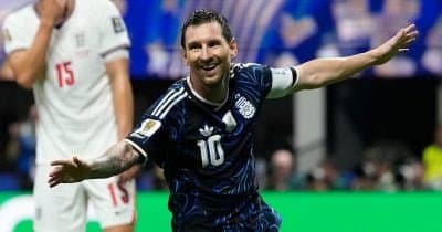 Scaloni Keeps Fans Guessing on Messi’s World Cup Future